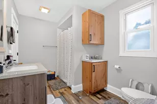 822 W 11th Ave, Oshkosh, WI 54902 - Photo 12