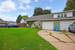 411 Knapp St, Oshkosh, WI 54902 - Photo 22