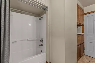 909 N 14th Street, Manitowoc, WI 54220 - Photo 18