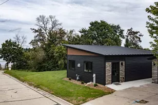 206 Lake St, Weyauwega, WI 54983 - Photo 12