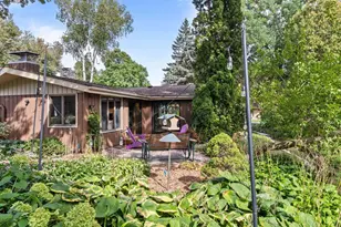 2663 Woodcrest Dr, Neenah, WI 54956 - Photo 46