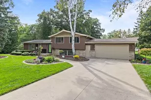 2663 Woodcrest Dr, Neenah, WI 54956 - Photo 56