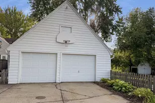 1729 W Rogers Ave, Appleton, WI 54914 - Photo 2