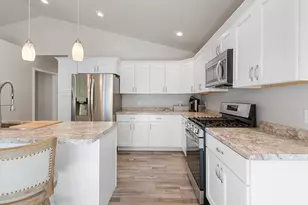W5873 S Oak Park Cir, Shawano, WI 54166 - Photo 12