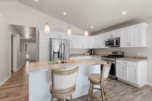 W5873 S Oak Park Cir, Shawano, WI 54166 - Photo 10