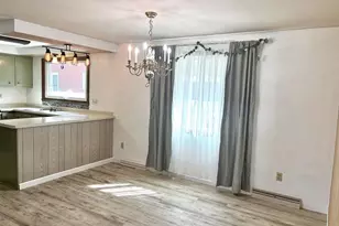 241 Butte Des Morts Dr, Menasha, WI 54952 - Photo 10