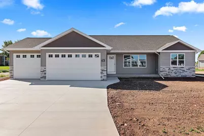 530 Willow Court, New London, WI 54961 - Photo 1