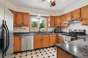 617 Donna St, Chilton, WI 53014 - Photo 10