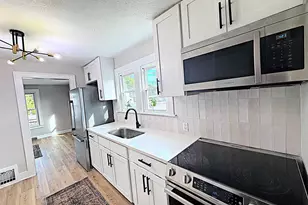 622 Tower Ave, Kellnersville, WI 54215 - Photo 6