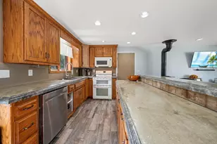 198 E Green Bay St, Pulaski, WI 54162 - Photo 8