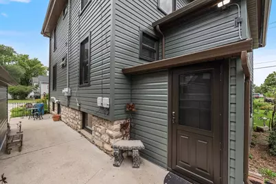 136 E Merrill Avenue, Fond du Lac, WI 54935 - Photo 8