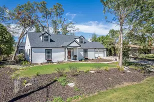 1701 S Hillcrest Dr, Appleton, WI 54914 - Photo 2