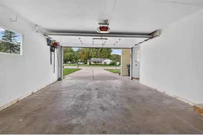 1607 Cormier Road, Green Bay, WI 54313 - Photo 22
