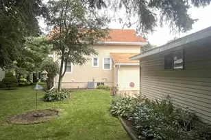 305 Victoria St, Green Bay, WI 54302 - Photo 20