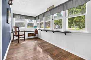 582 Oak St, Neenah, WI 54956 - Photo 4