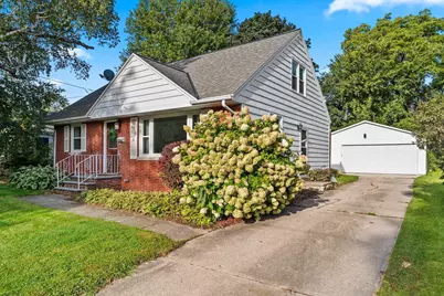 2316 Meadow Lane, Green Bay, WI 54301 - Photo 2