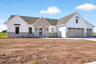 1609 Torchwood Trl, De Pere, WI 54115 - Photo 2