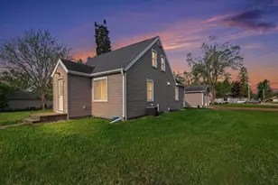 121 Elm St, Plainfield, WI 54966 - Photo 2