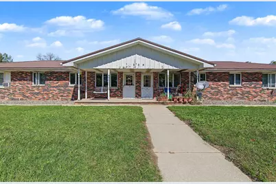 151 W Glenbrook Drive, Pulaski, WI 54162 - Photo 2