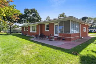 854 E Cecil St, Neenah, WI 54956 - Photo 54
