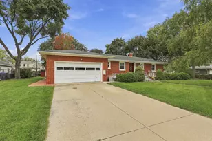 854 E Cecil St, Neenah, WI 54956 - Photo 34