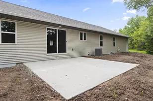 482 High Ridge Trl, Pulaski, WI 54162 - Photo 4