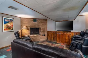 1406 Hazel St, Oshkosh, WI 54901 - Photo 20
