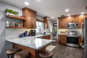 1406 Hazel St, Oshkosh, WI 54901 - Photo 6