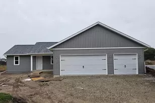 221 Madison St, Rosendale, WI 54974 - Photo 1