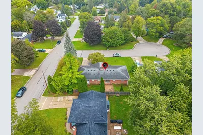 140 Helene Court, Green Bay, WI 54301 - Photo 6