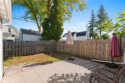 1571 Charles Street, Green Bay, WI 54302 - Photo 10