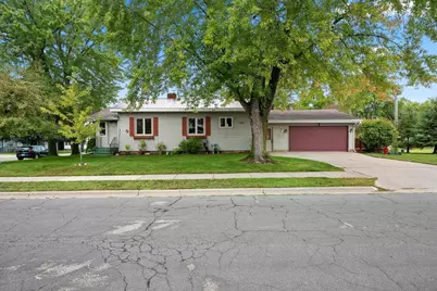 705 E Lieg Avenue, Shawano, WI 54166 - Photo 1