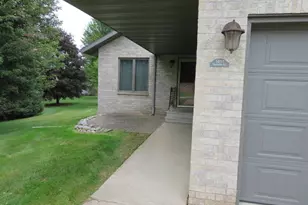 1617 Spruce Ct, Shawano, WI 54166 - Photo 4