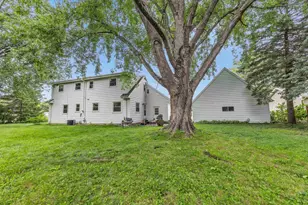 127 W Capitol Dr, Appleton, WI 54911 - Photo 24