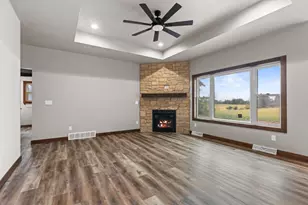 3869 Van Lanen Rd, Green Bay, WI 54311 - Photo 6