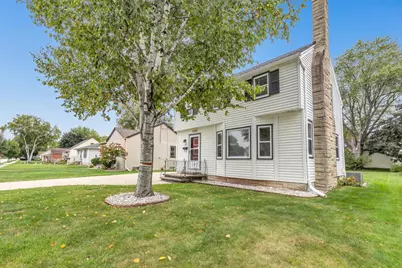 1019 Marshall Avenue, Green Bay, WI 54303 - Photo 2