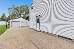 1019 Marshall Ave, Green Bay, WI 54303 - Photo 4