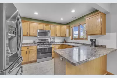 N6519 Canterbury Lane, Fond du Lac, WI 54937 - Photo 8