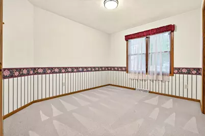 985 Springs Road, Fond du Lac, WI 54935 - Photo 16