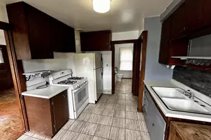 809 9th St, Waupaca, WI 54981 - Photo 6