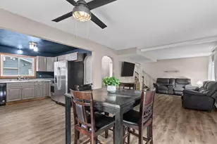 1937 Simpson St, Oshkosh, WI 54902 - Photo 6