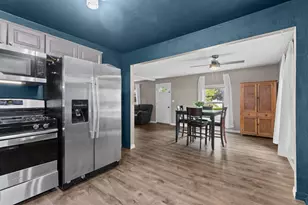 1937 Simpson St, Oshkosh, WI 54902 - Photo 8