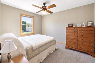 1445 W Breckenridge Ct, Appleton, WI 54914 - Photo 28