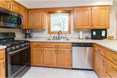 600 Harvard Drive, Neenah, WI 54956 - Photo 14