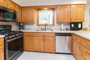 600 Harvard Dr, Neenah, WI 54956 - Photo 14