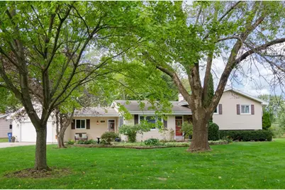 600 Harvard Drive, Neenah, WI 54956 - Photo 2