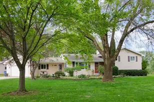 600 Harvard Dr, Neenah, WI 54956 - Photo 2