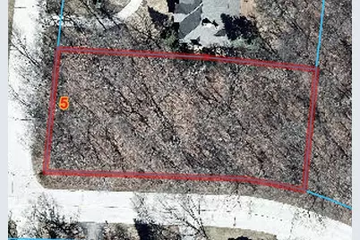 5 Oakridge Court, Fond du Lac, WI 54937 - Photo 2