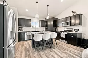 3455 E Rubyred Dr, Appleton, WI 54913 - Photo 8