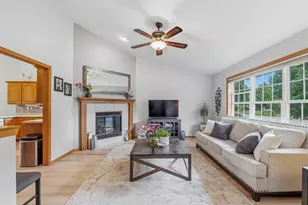 172 Yacoub Ln, Fond du Lac, WI 54935 - Photo 2